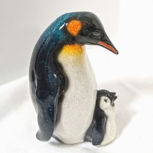 Natural World Collection Mother & Baby Penguin Christmas